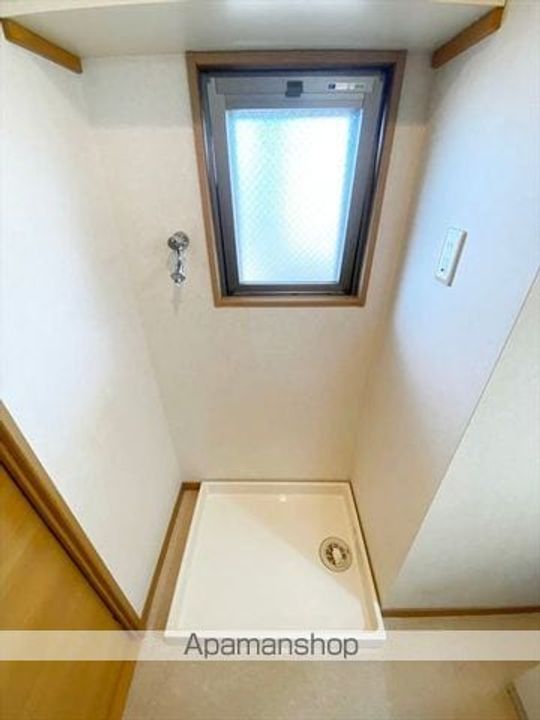 ユーミー川辺の内装