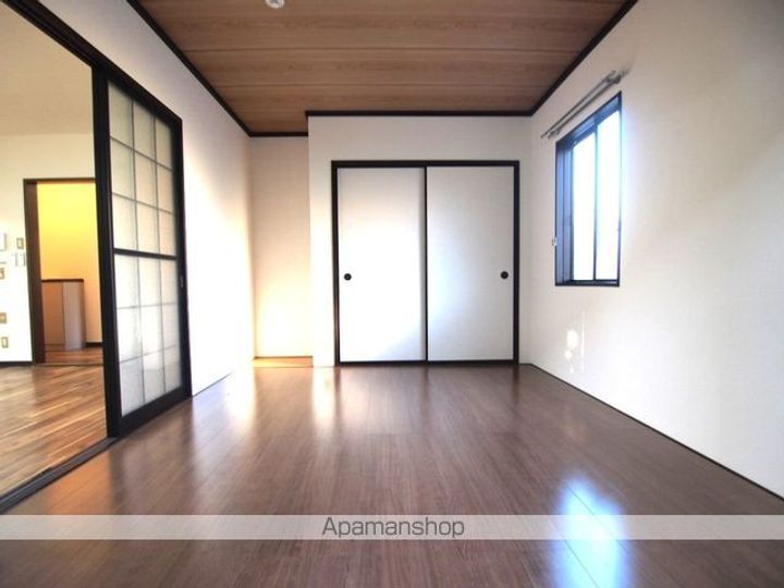 パークタウン須山B102の内装