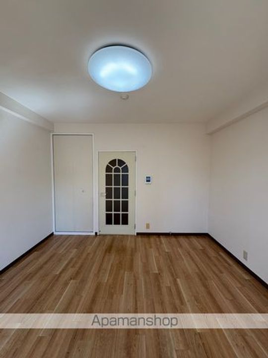 パレ ロイヤルビルの内装