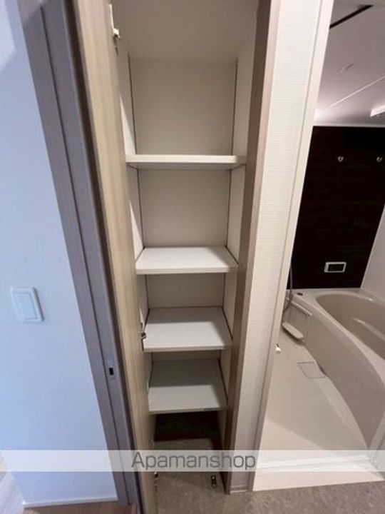 東京都中野区本町5丁目の賃貸マンションの内装