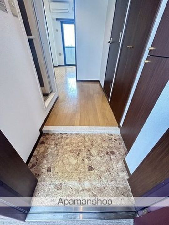 東京都杉並区荻窪5丁目の賃貸マンションの玄関
