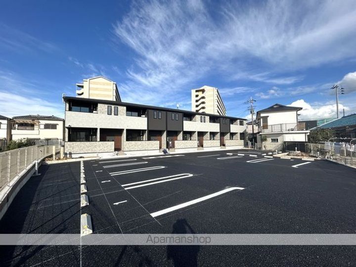 オリーブ羽倉崎 B棟の外観