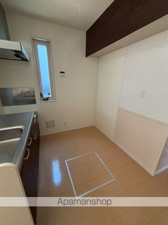 千葉県千葉市中央区東千葉1丁目の賃貸アパートの内装