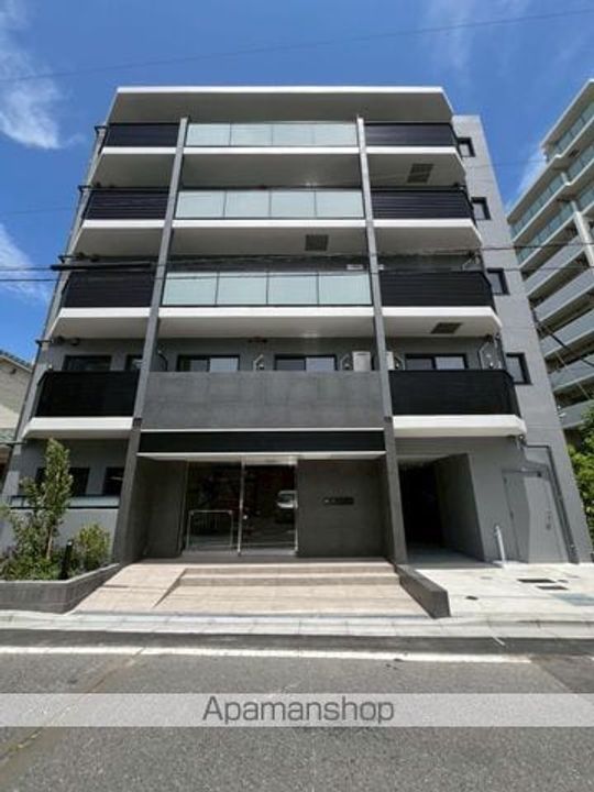 東京都中野区本町5丁目の賃貸マンションの外観