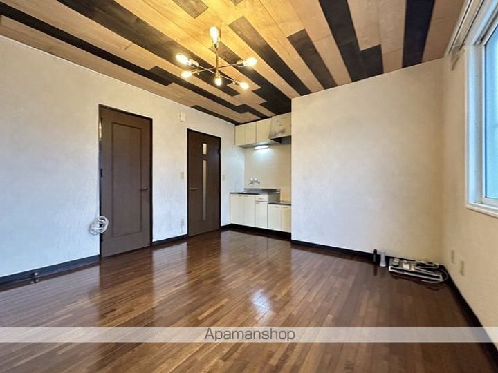 ヴィラコート美原202の内装