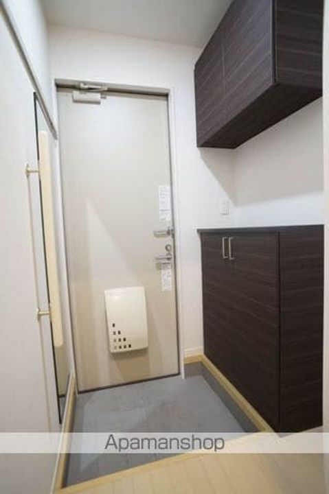 ファミールアベイⅡの玄関