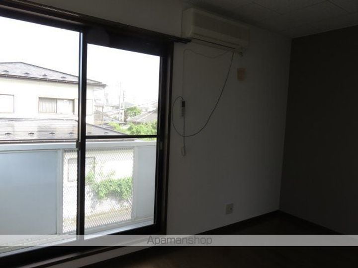 サンシャイン201の居間