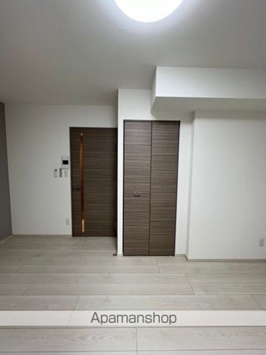 東京都新宿区西新宿8丁目の賃貸マンションの内装