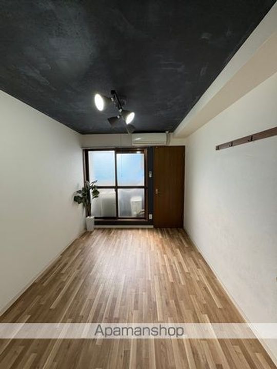 ロイヤルヴィラ昭和町302の内装