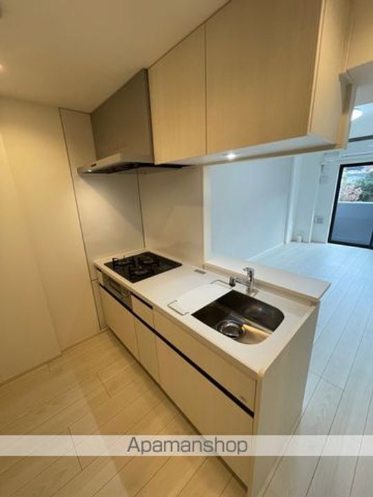 東京都中野区本町5丁目の賃貸マンションのキッチン