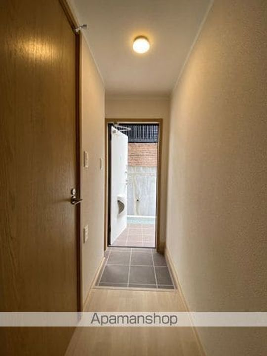 FORET LUMIEREの玄関