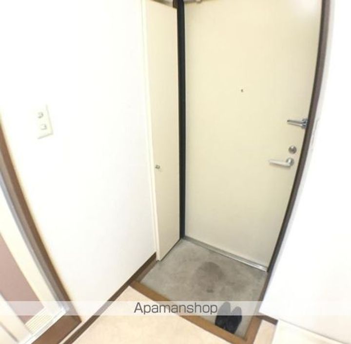 スカイハイツの玄関