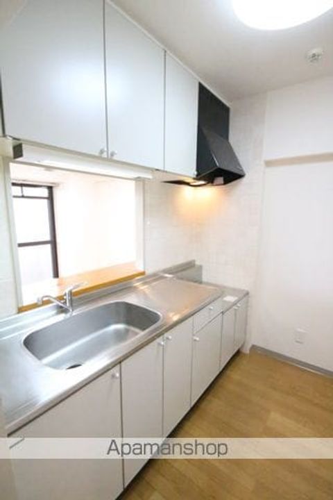 ヴェルドミール新富のキッチン