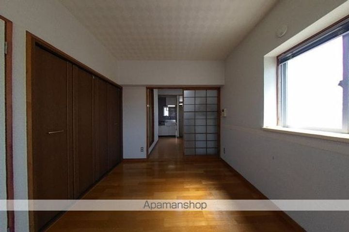 セレクト高須の内装