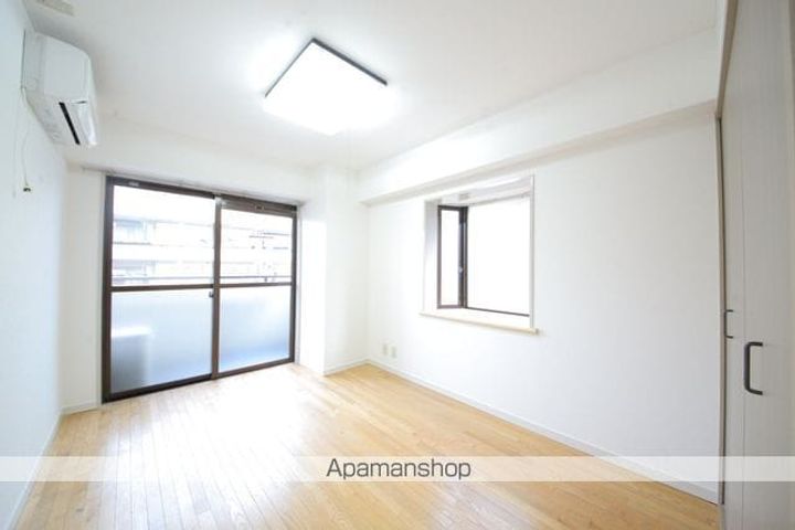 フラワーマンションコヤタⅡの居間