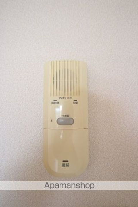 メゾンプログレスの玄関