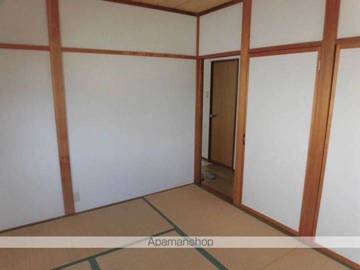 クラッブハウス202の内装