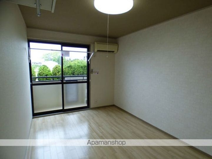 ヴィラフローラⅠの居間