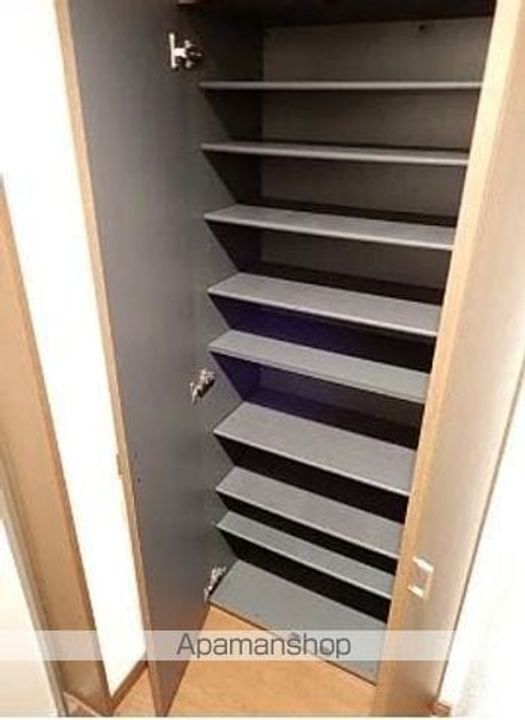 メゾンベルアーム301の内装