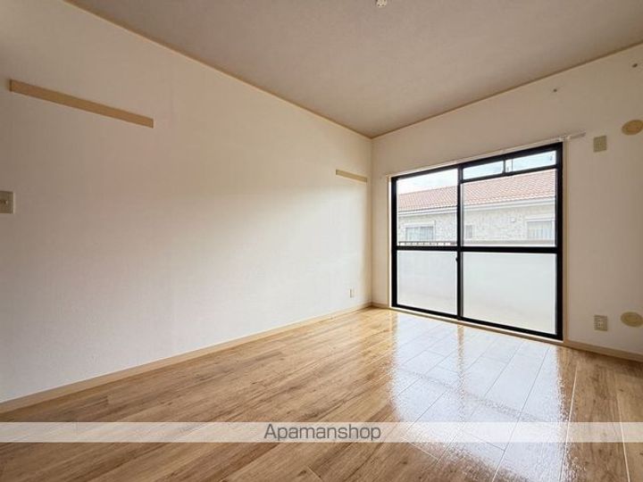 ホワイト富士見の内装