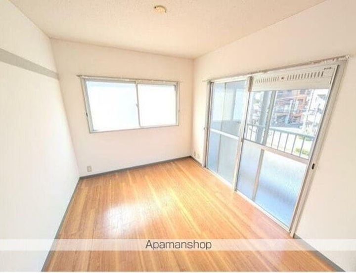 YKビル305の内装