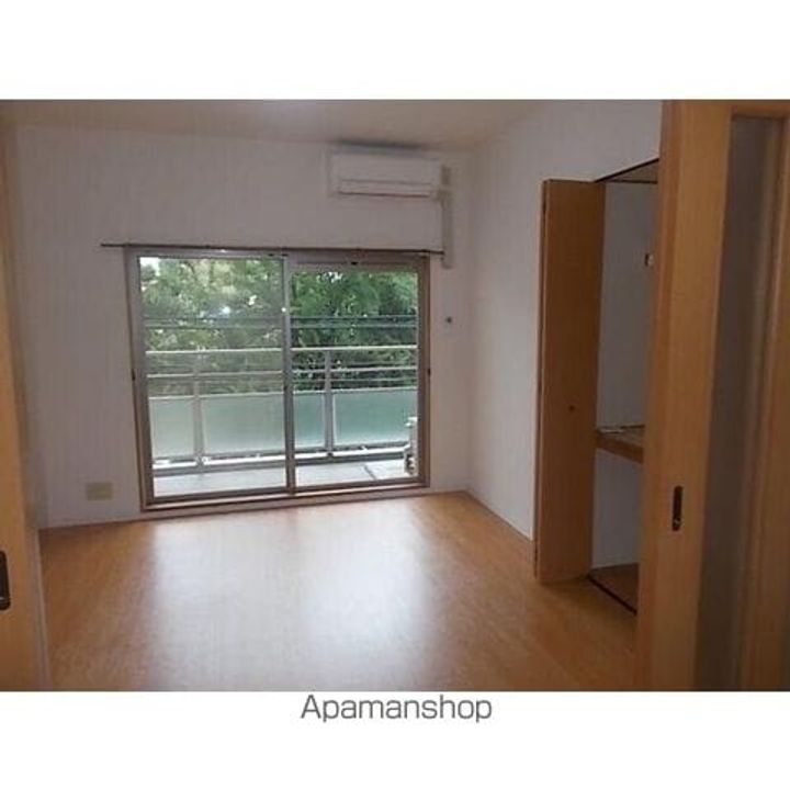 セントラル名古屋の居間