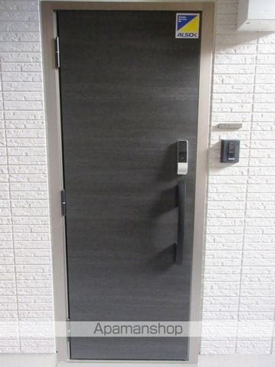DーROOM富竹新田の玄関