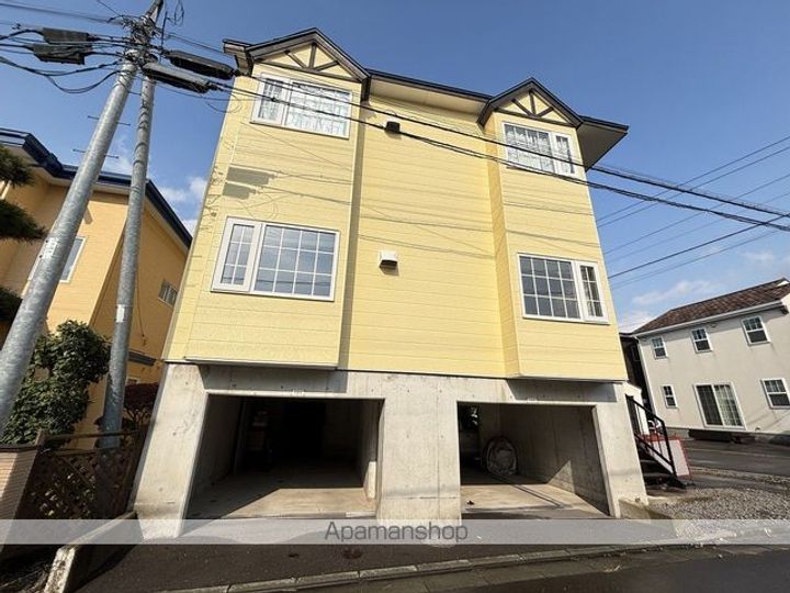 メイプルハイム美原101の外観