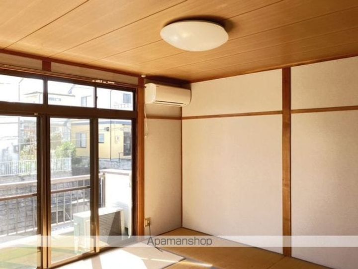 サンシティ湯の花202の居間