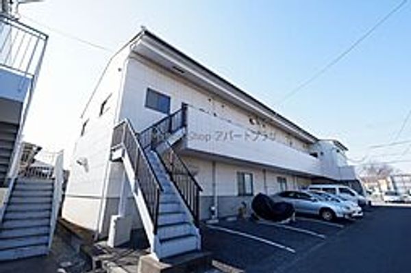 エクセレント三上201号室の外観