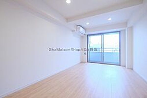 アトーレ上福岡マンションの居間