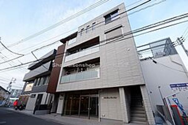 シャーメゾン フィオーレ ルナの外観