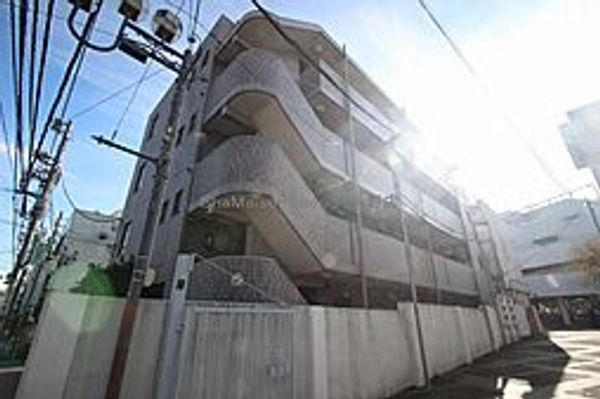 メイプルヒルズの外観