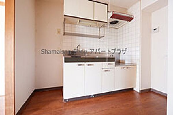 ホーリーグラウンドみずほ台の居間