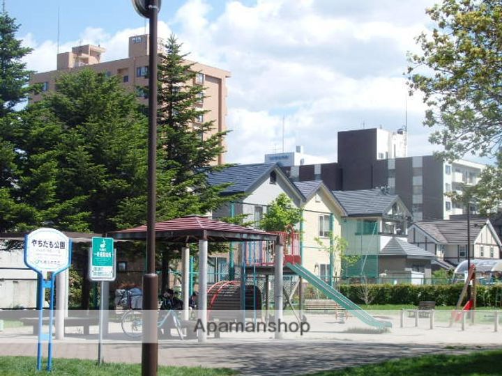 北海道札幌市中央区北七条西22丁目の賃貸アパートの周辺