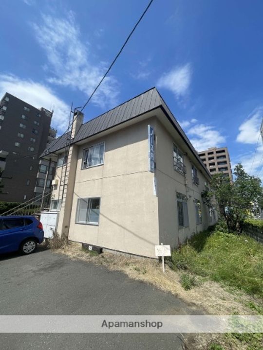 北海道札幌市中央区南二条西22丁目の賃貸アパートの外観