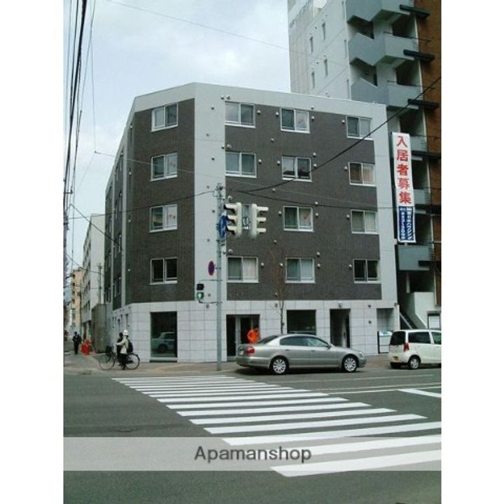 北海道札幌市中央区南一条東3丁目の賃貸マンションの外観