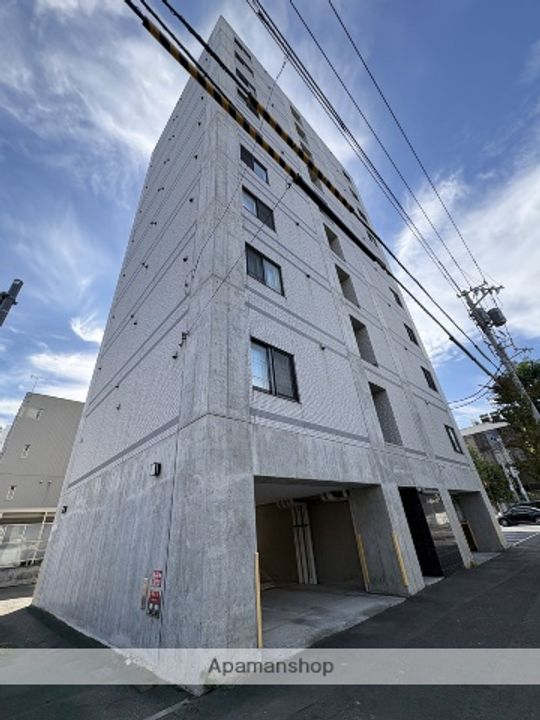 北海道札幌市中央区北五条西11丁目の賃貸マンションの外観
