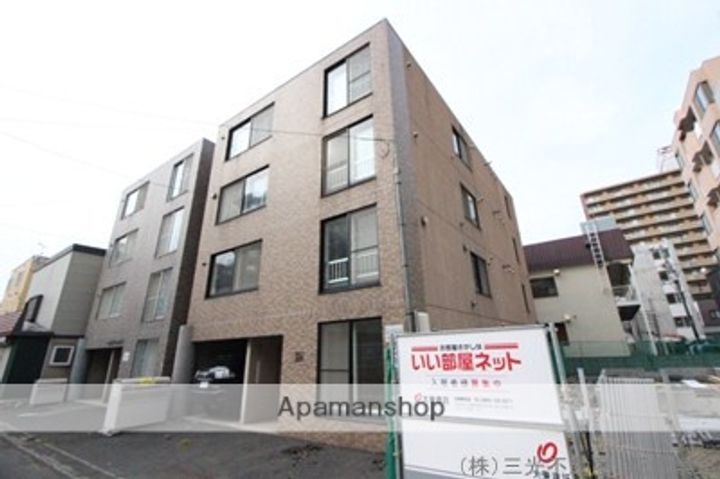 北海道札幌市中央区南八条西7丁目の賃貸マンションの外観