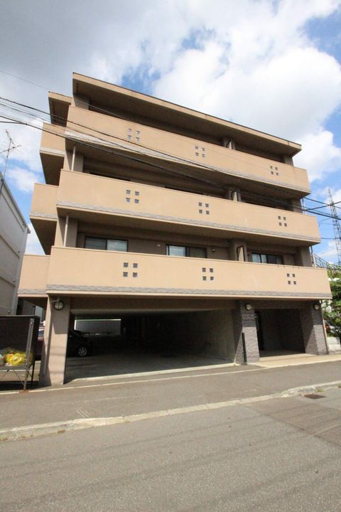 北海道札幌市中央区南二十七条西11丁目の賃貸マンションの外観