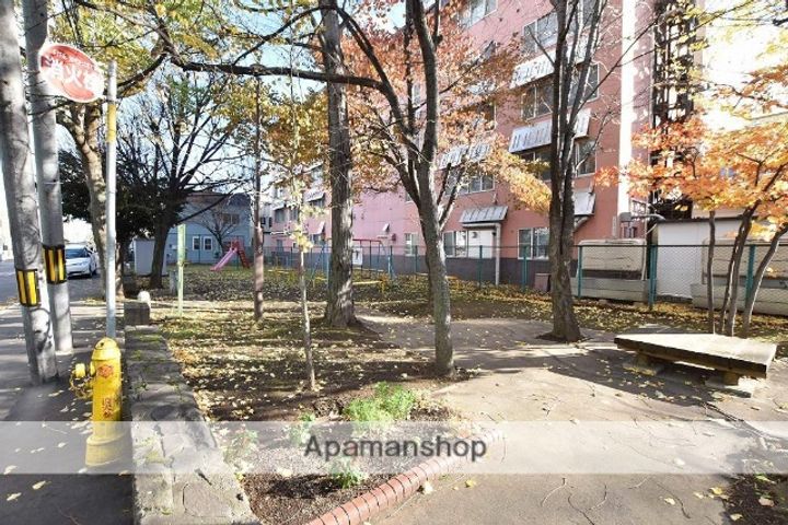北海道札幌市中央区北十三条西16丁目の賃貸マンションの周辺
