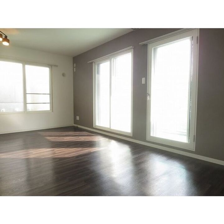 グランドサクセス中島公園の居間