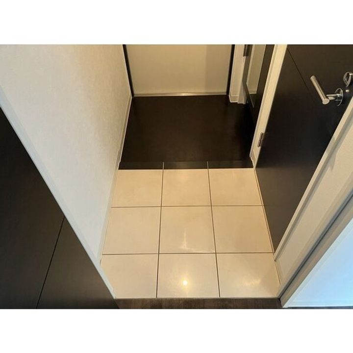 グランドサクセス中島公園の玄関