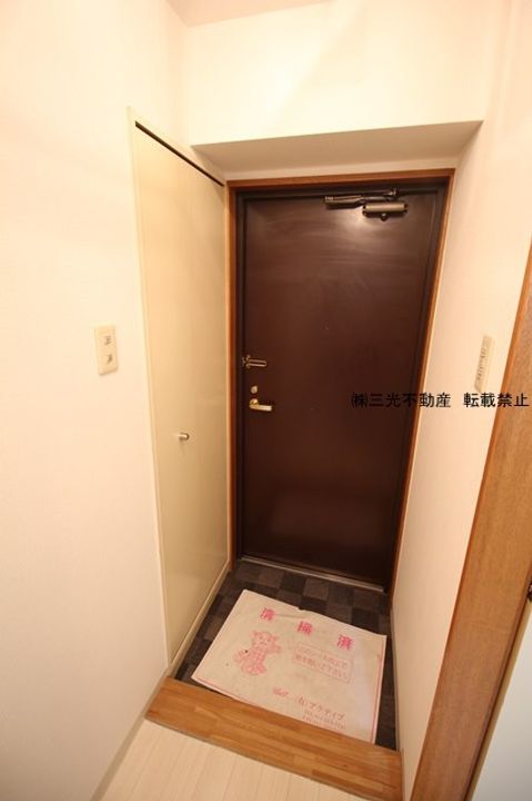 アークヒルズ中島公園の玄関