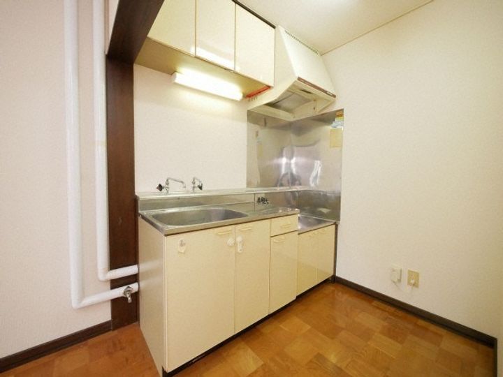 ルミエール山鼻201のキッチン