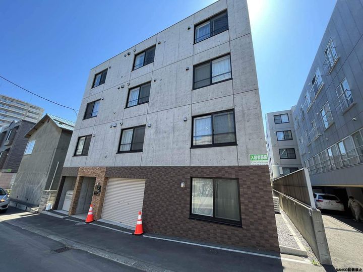 北海道札幌市白石区南郷通14丁目北の賃貸マンションの外観