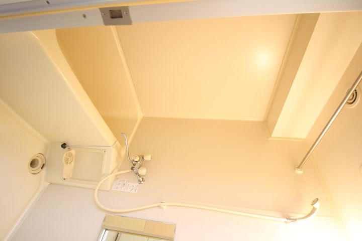 北海道札幌市中央区南七条西13丁目の賃貸マンションの風呂