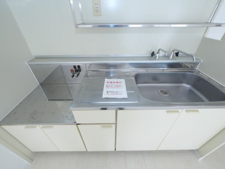 北海道札幌市中央区南十三条西7丁目の賃貸マンションの内装