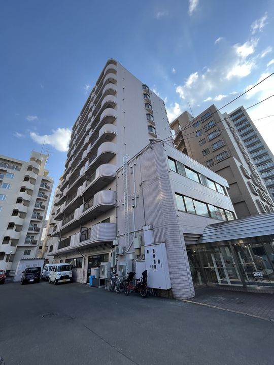 サンシャイン円山201の外観