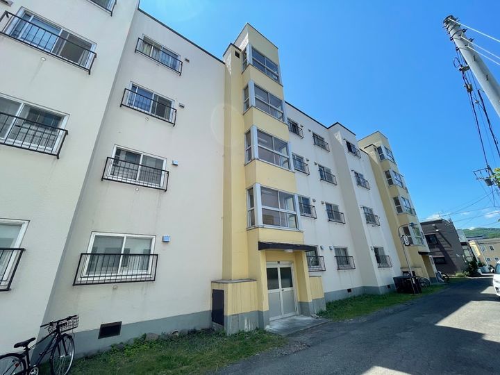 ハイツリラ404の外観